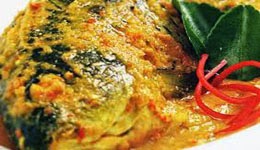 Resep praktis (mudah) membuat masakan ikan bawal bumbu kuning enak, lezat