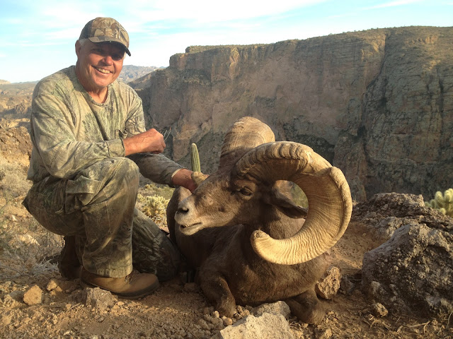 Unit+22+Ernie+Meeske+Giant+Desert+Bighorn+Sheep+with+Jay+Scott+Outdoors+11.JPG