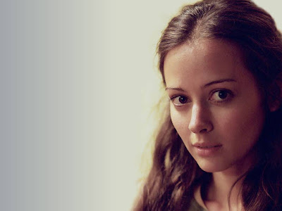 American Actress Amy Acker Wallpapers