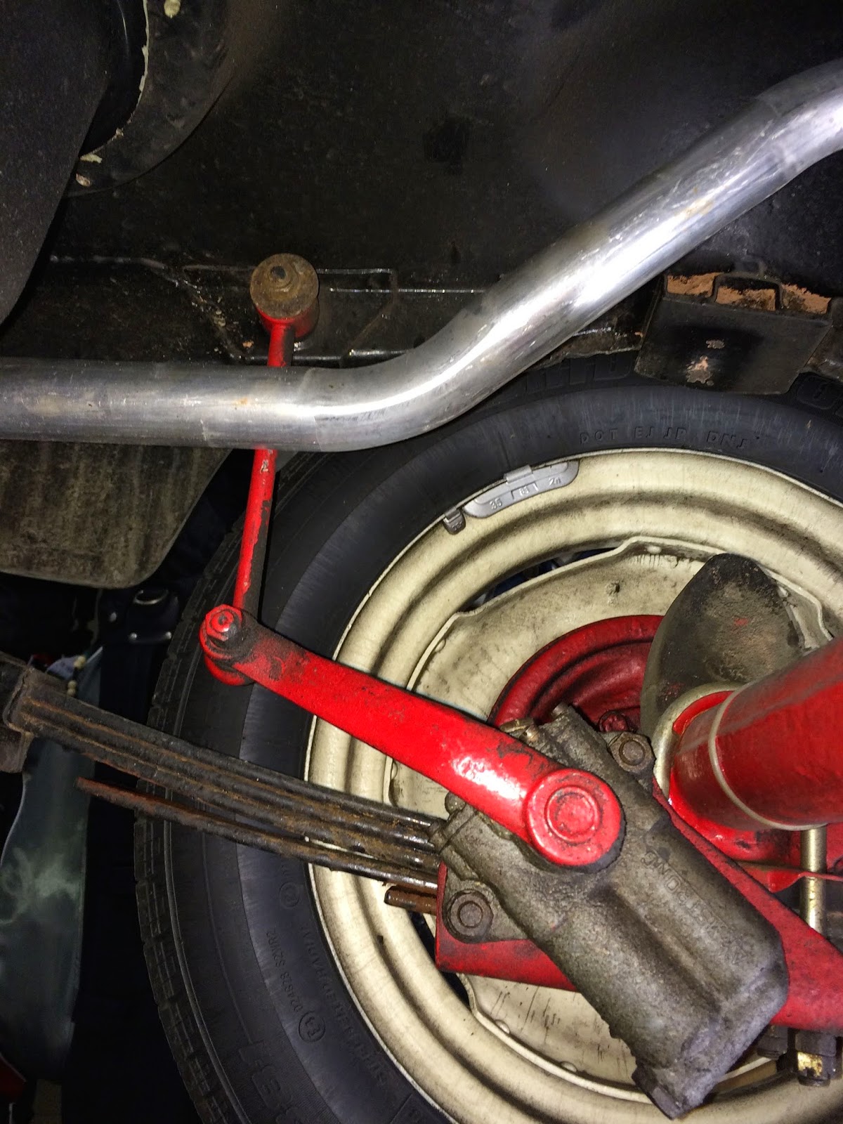 Theo's Morris Minor 1000 Tourer Fitting telescopic shock absorbers rear