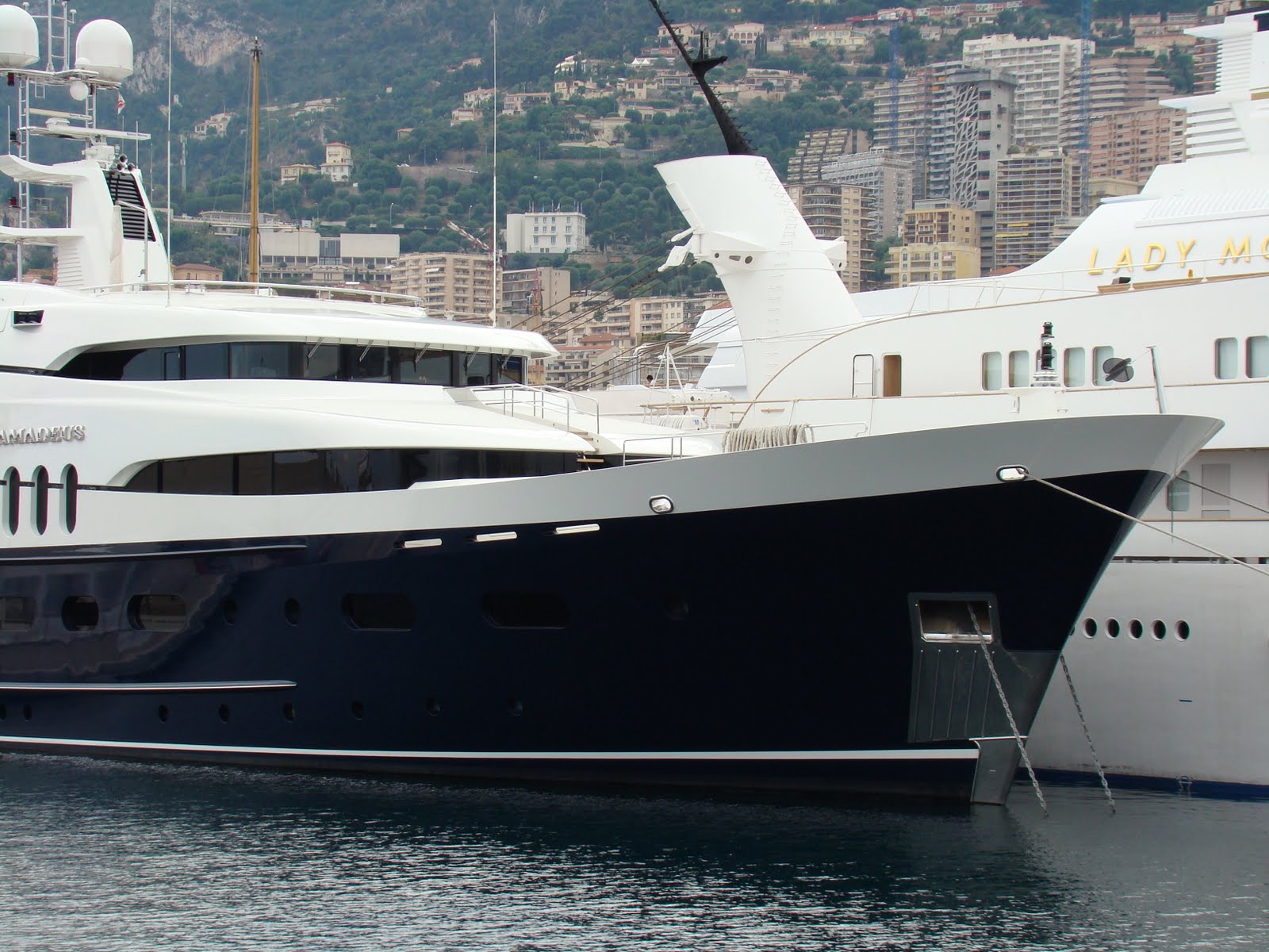 Bernard Arnault]: his Crazy US$ 70,000,000 Yacht Amadeus 