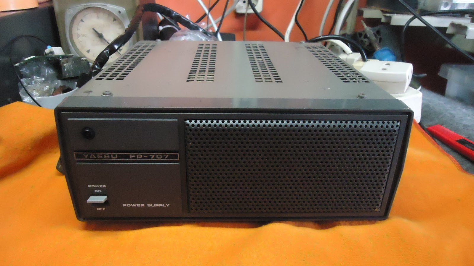 OBIN RADIO Power Supply Yaesu FP 707(SOLD)