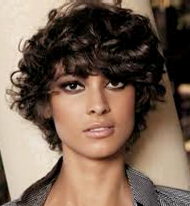 Nice Hairstyle For Short Medium Hair With One Hair Band | nice short hairstyles for women with curly hair Nice Hairstyle For Short Medium Hair With One Hair Band | nice short hairstyles for women with curly hair