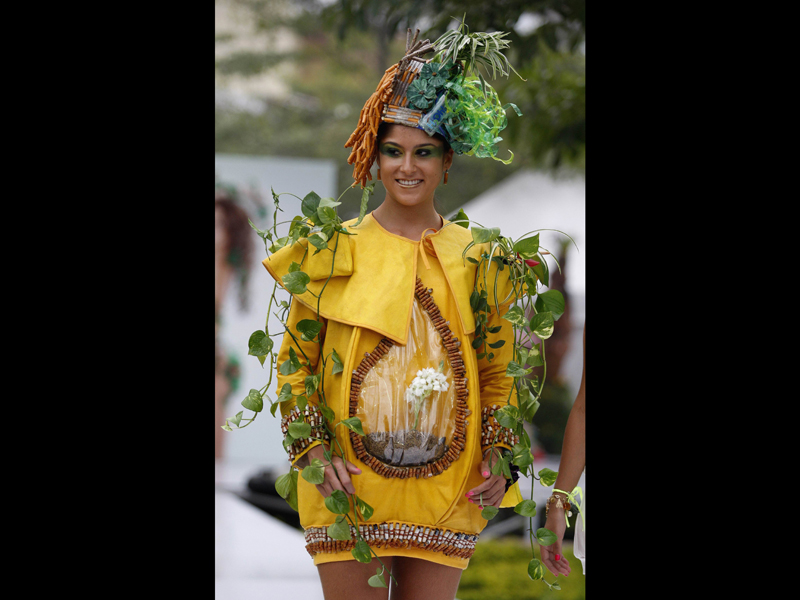 Amazing World Boncu Unique Fahion Clothes made of life