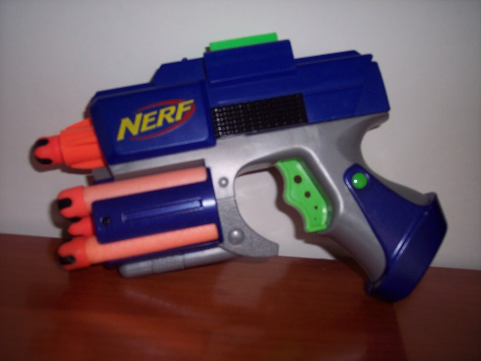 Hidden Treasures Nerf guns! Add to your summer fun! various types