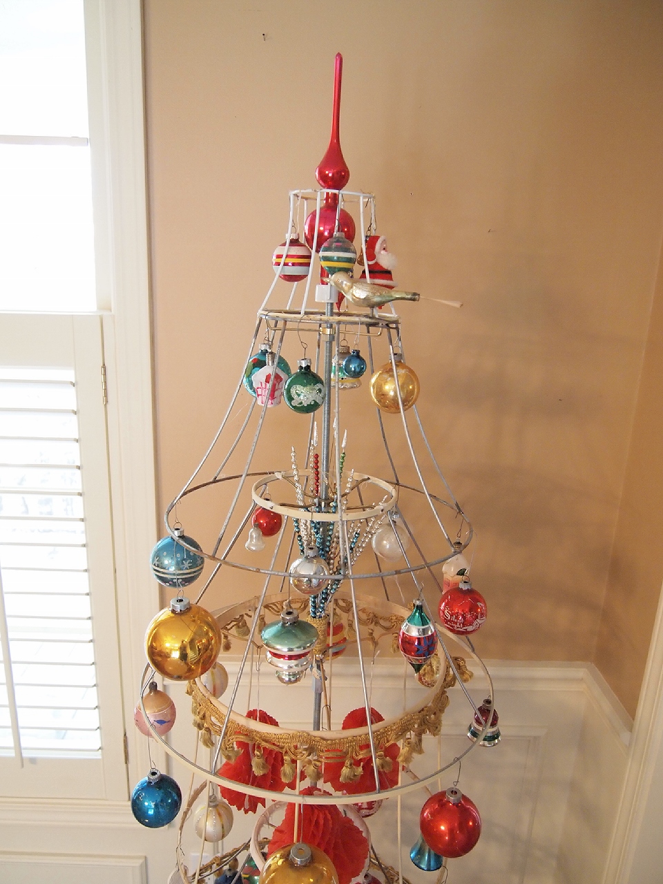 Margo's Junkin Journal Lamp shade Christmas Tree, Christmas outside the Box