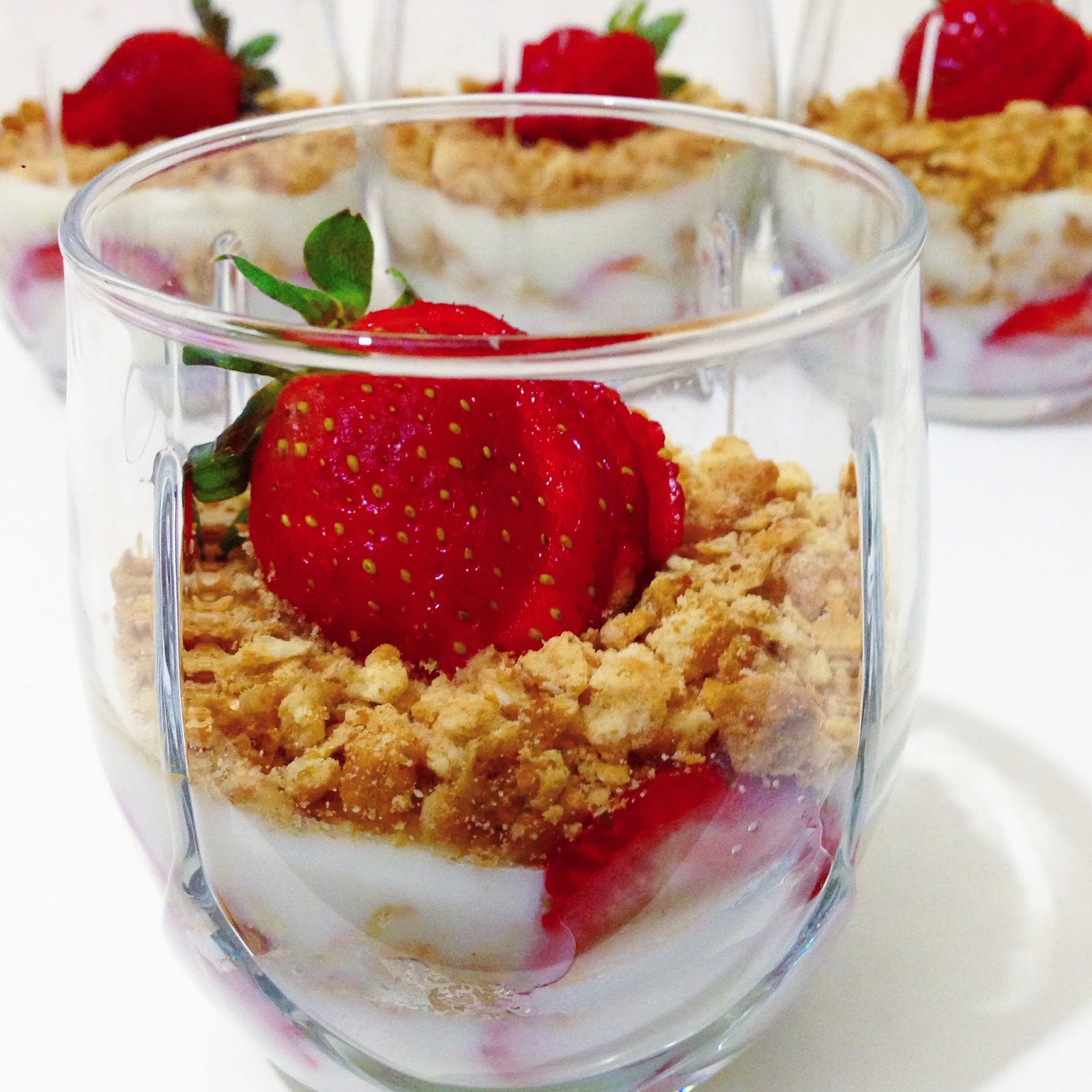 Özen�in mutfağından Özen�li tarifler ) Çilekli ve limonlu diyet magnolia