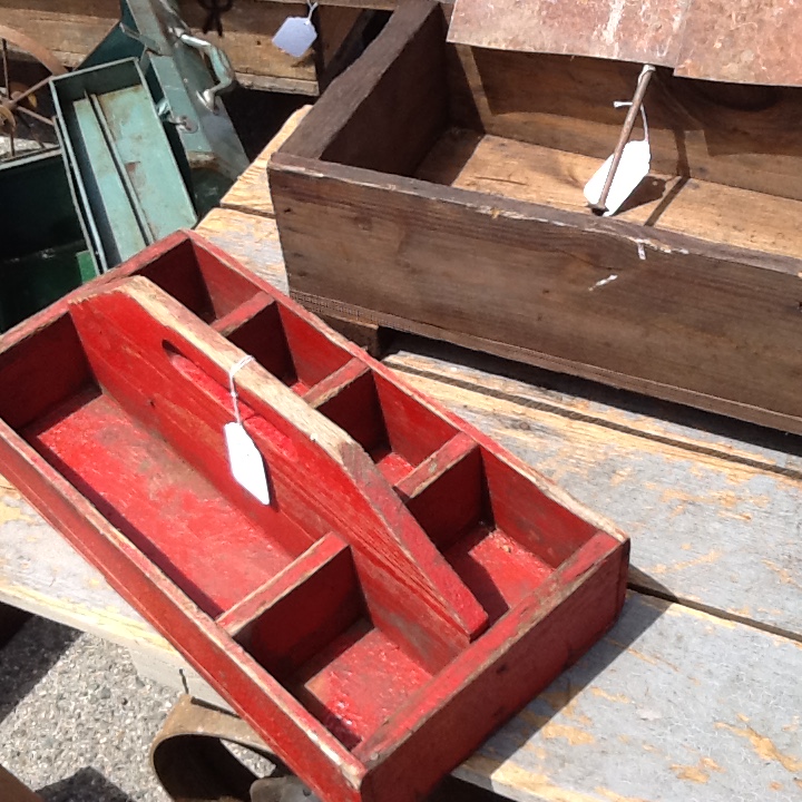 Polka Dot Clay Studio Monterey Pulga