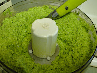 Garlic shoot pesto gardenmyway garlic shoot pesto