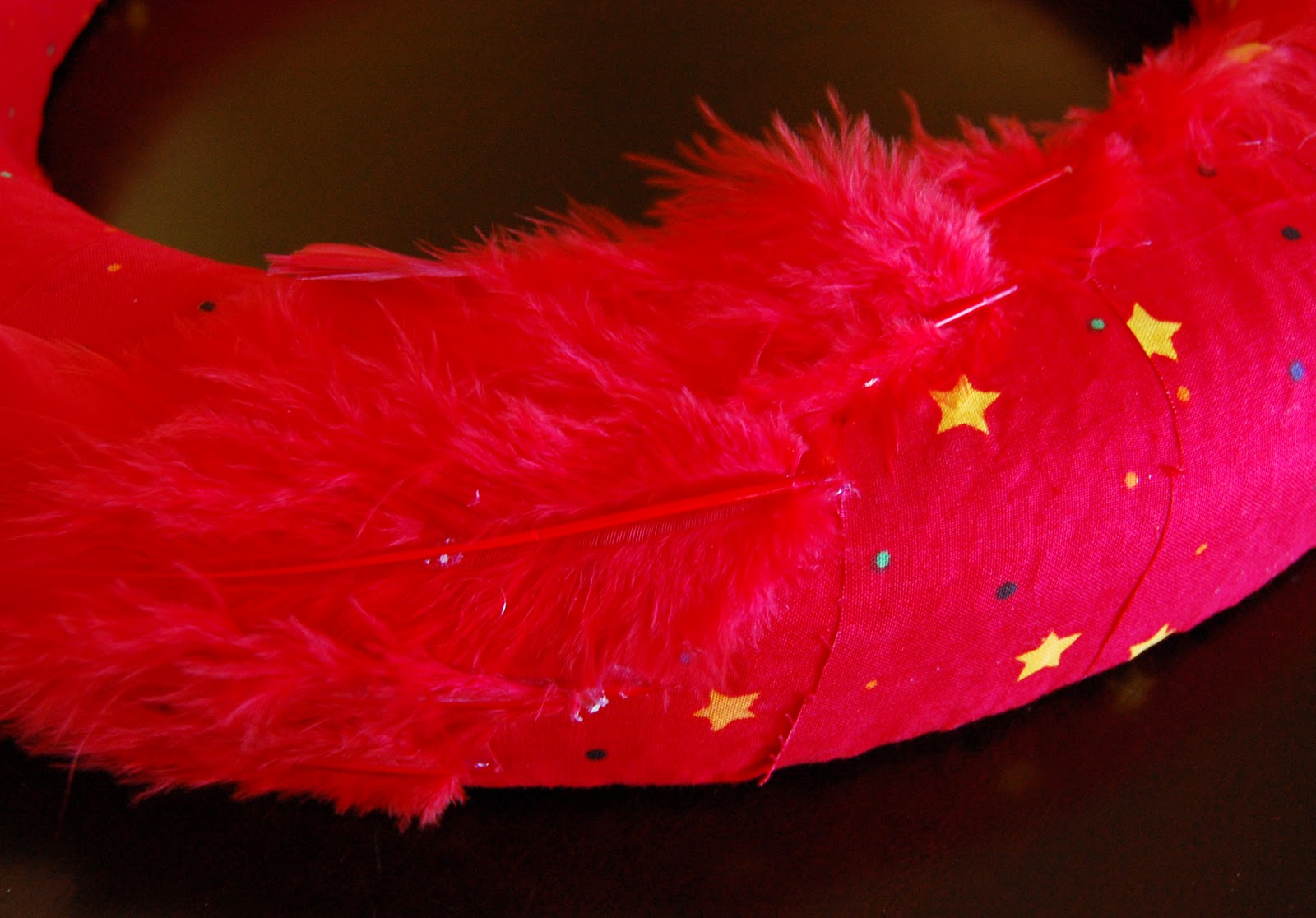 the audzipan anthology Red Feather Valentine's Wreath Tutorial