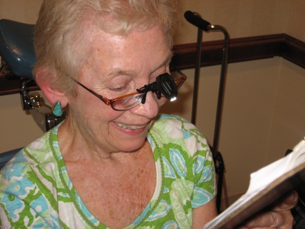 reading lights for macular degeneration