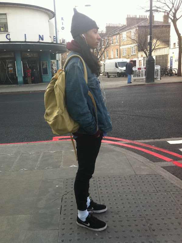 This vintage look works. Tight fitted black skinny foot jeans with the title=