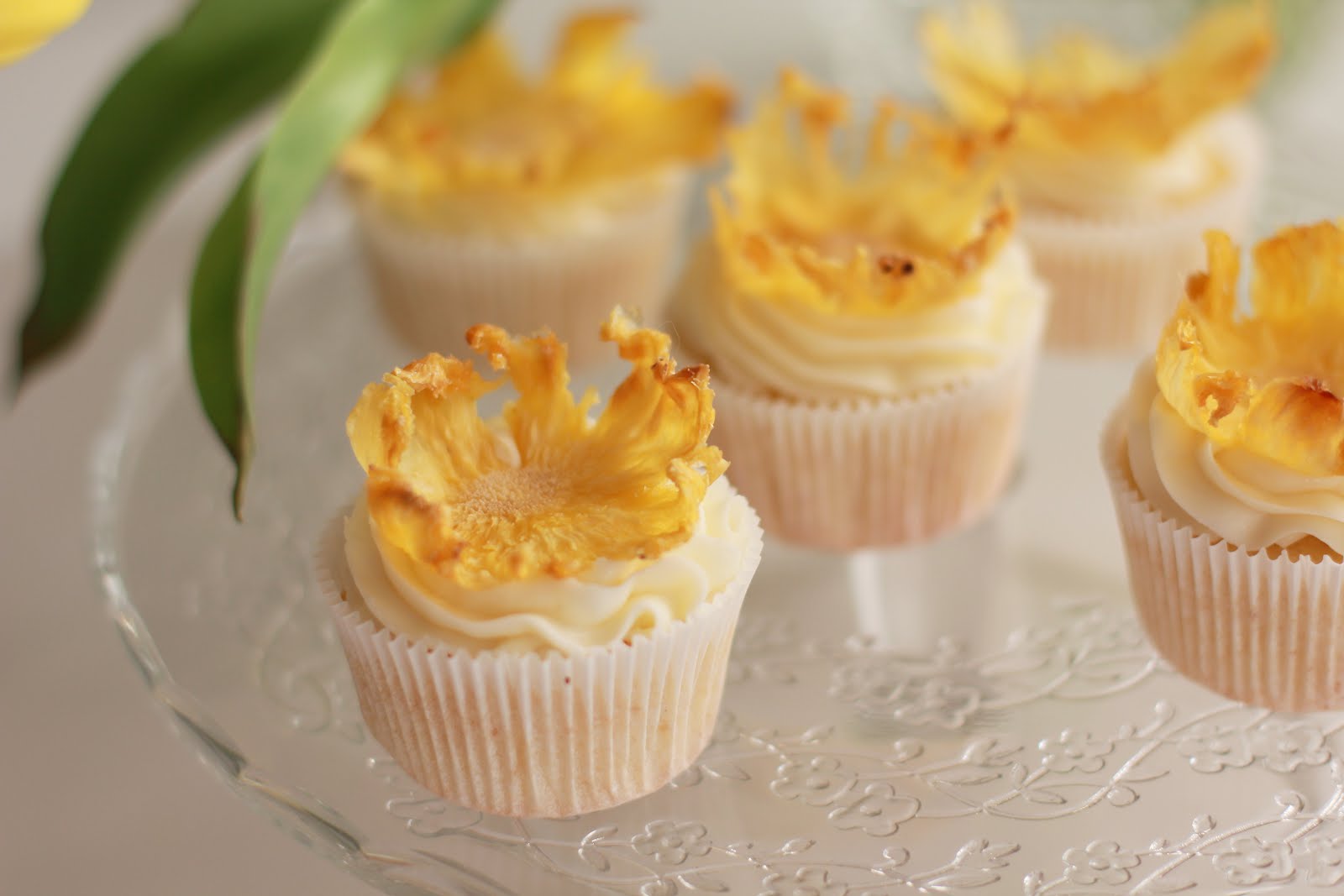 Sunday's Recipe Pineapple flower cupcakes Styleseeking Zurich