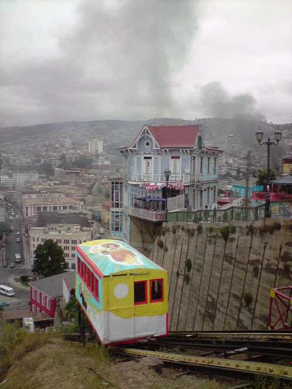 Acensor de Valparaiso, la magia de las ciudades