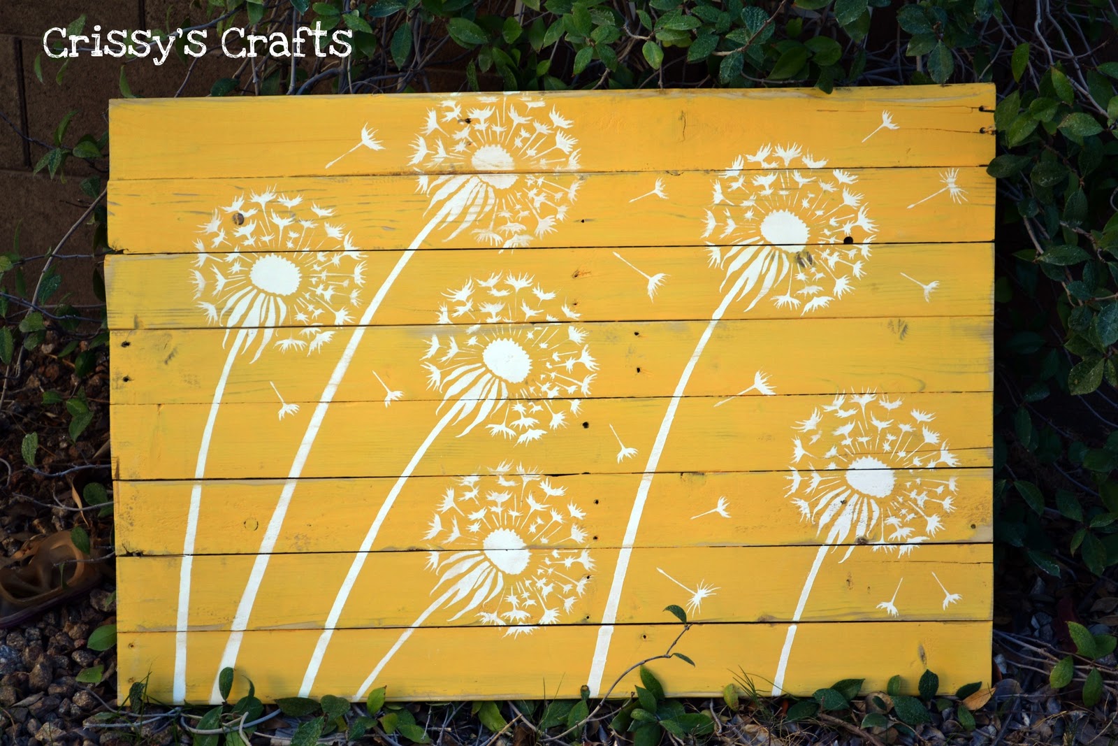 Crissy's Crafts Pallet Dandelions Wall Decor