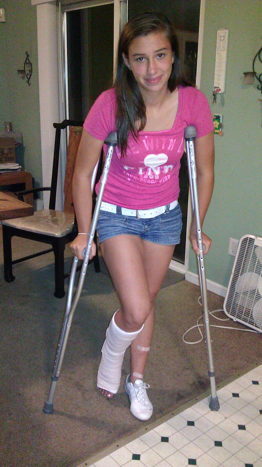 dakota+crutches.jpg