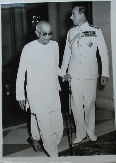 Governor General Of India C Rjagopalachari With Lord Mountbatten 1948 Old Indian Photos