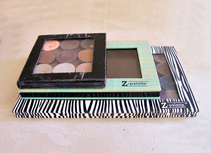 A new medium size ZPalette Makeup and Macaroons