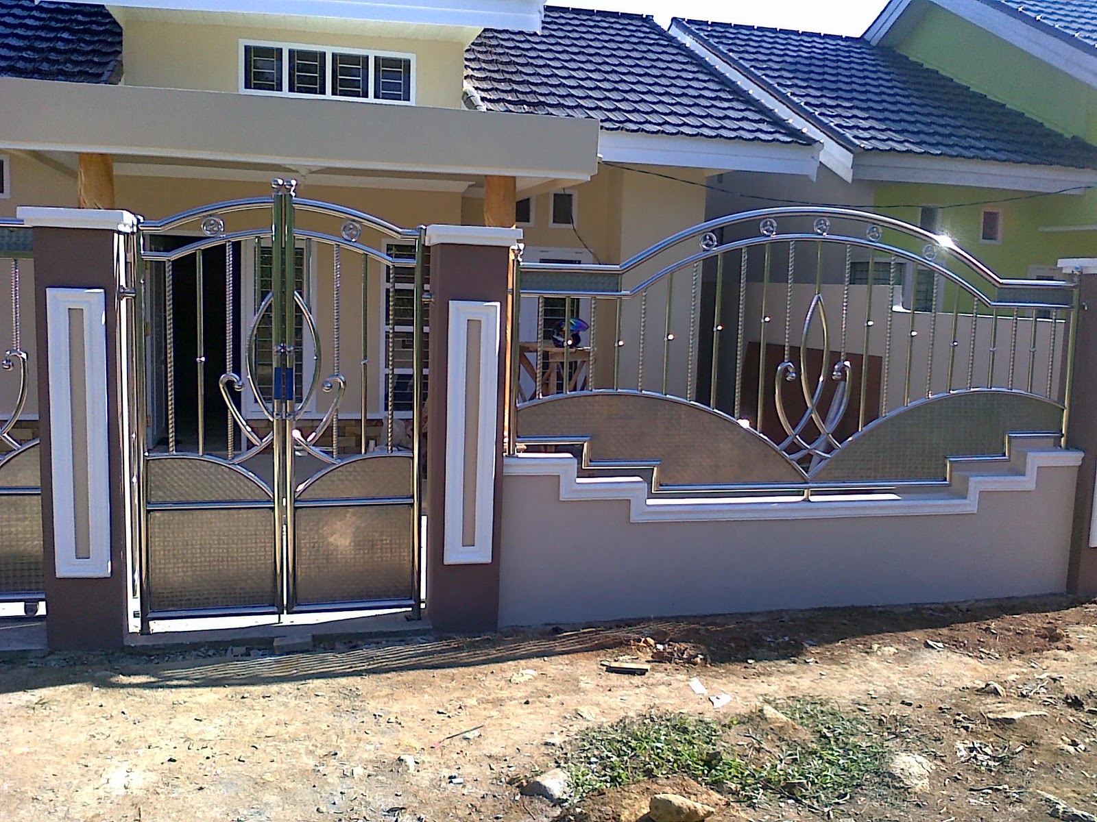 STAINLEES STEEL KOTABARU KALSEL MODEL VARIASI PAGAR BERBAHAN BESI STAINLEES STEEL KOTABARU KALSEL MODEL VARIASI PAGAR BERBAHAN BESI