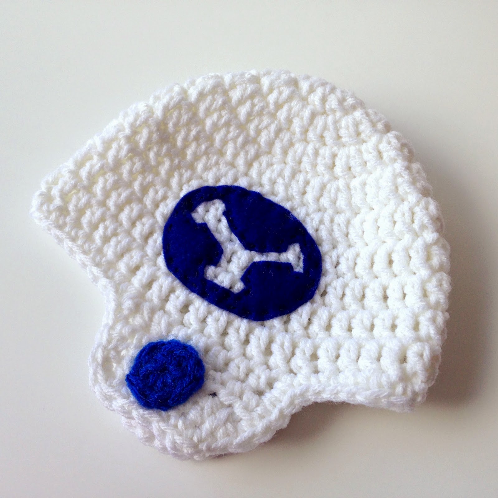 5 Little Monsters: Crocheted Football Helmet Hats- Free ...