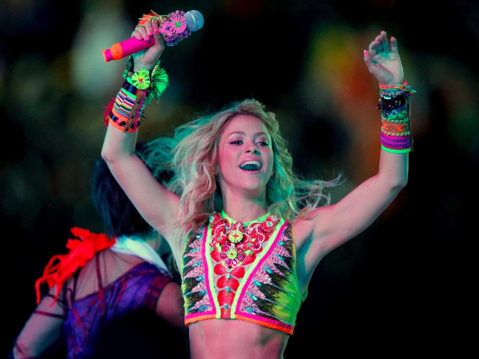 Shakira: Shakira Dancing Pictures