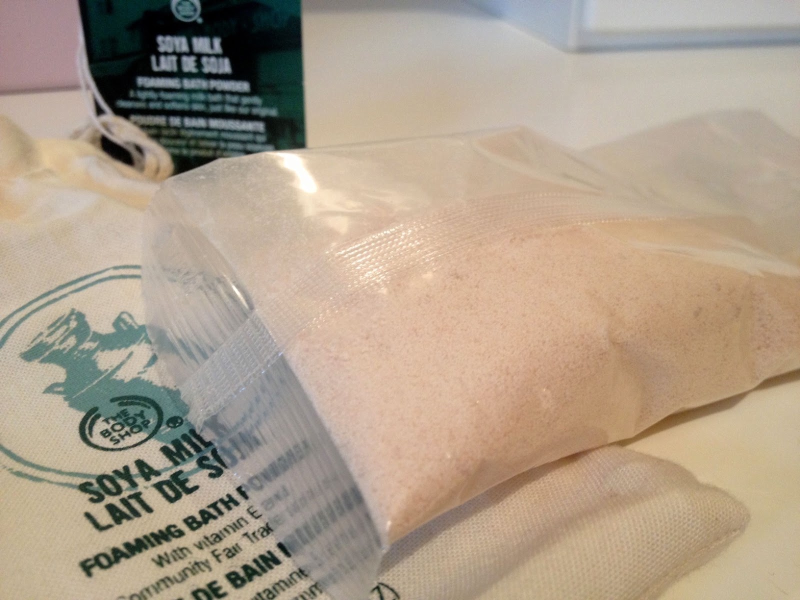 The Body Shop Soya Milk Bath Powder. Dalry Rose Blog