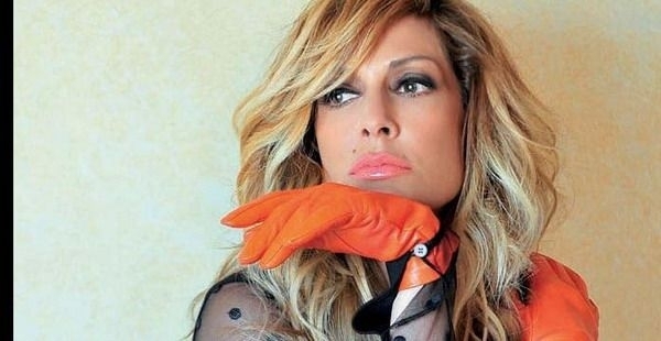 Άννα Βίσση: 'Όλοι θα γεράσουμε
Άννα Βίσση: 'Όλοι θα γεράσουμε