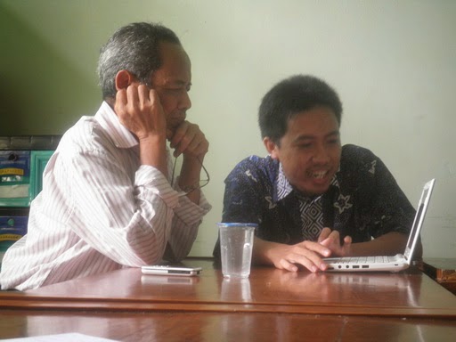 Ahmad Tohari tidak Suka NgapakNgapak Banyumas! Ahmad