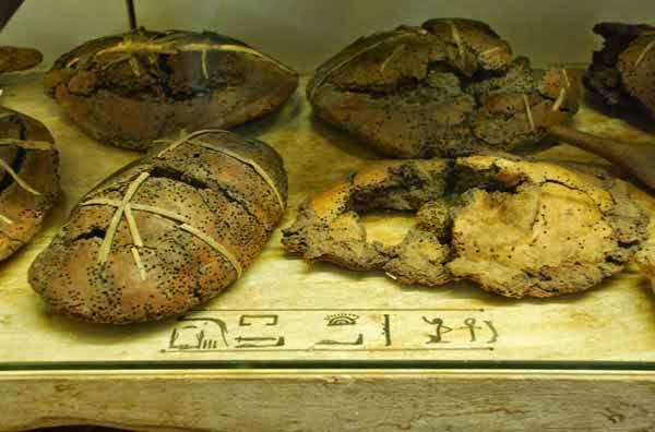 …il pane trovato intatto nelle tombe egizie di 5000 anni…nessun miracolo