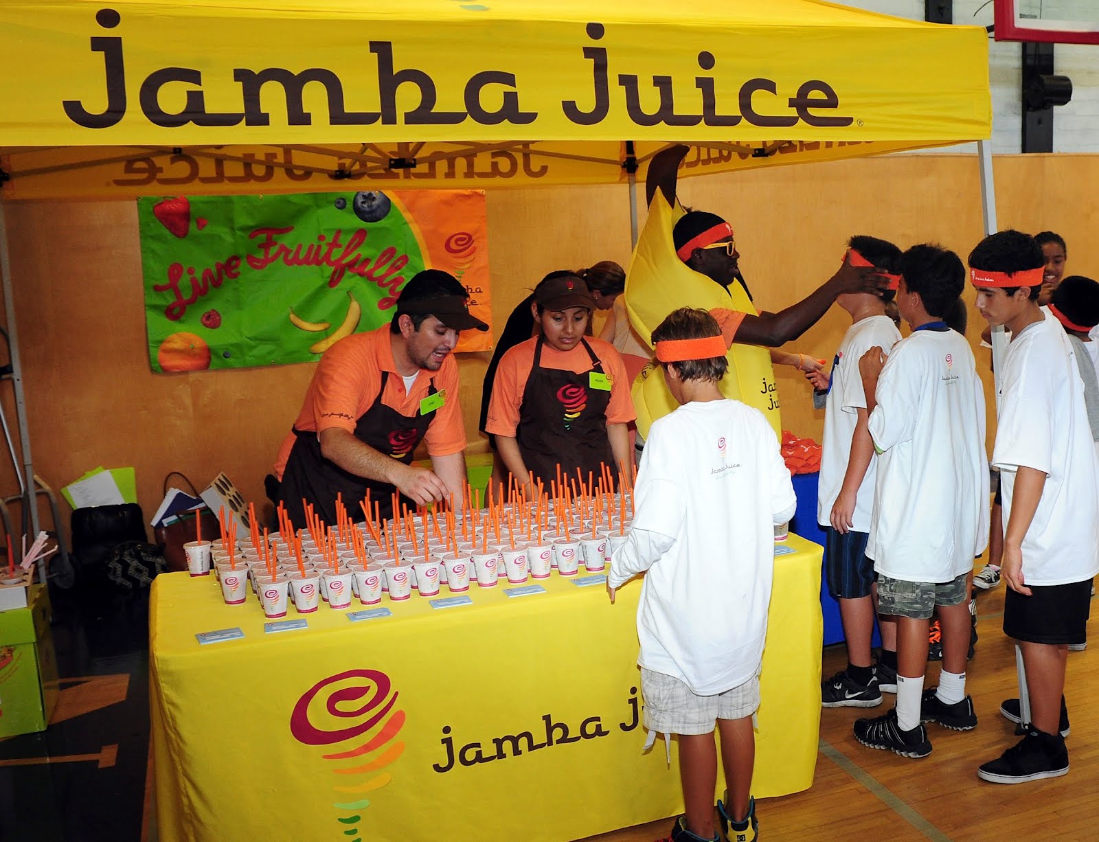 They're Playing Basketball Alana Beard hosts kid's fitness clinic with