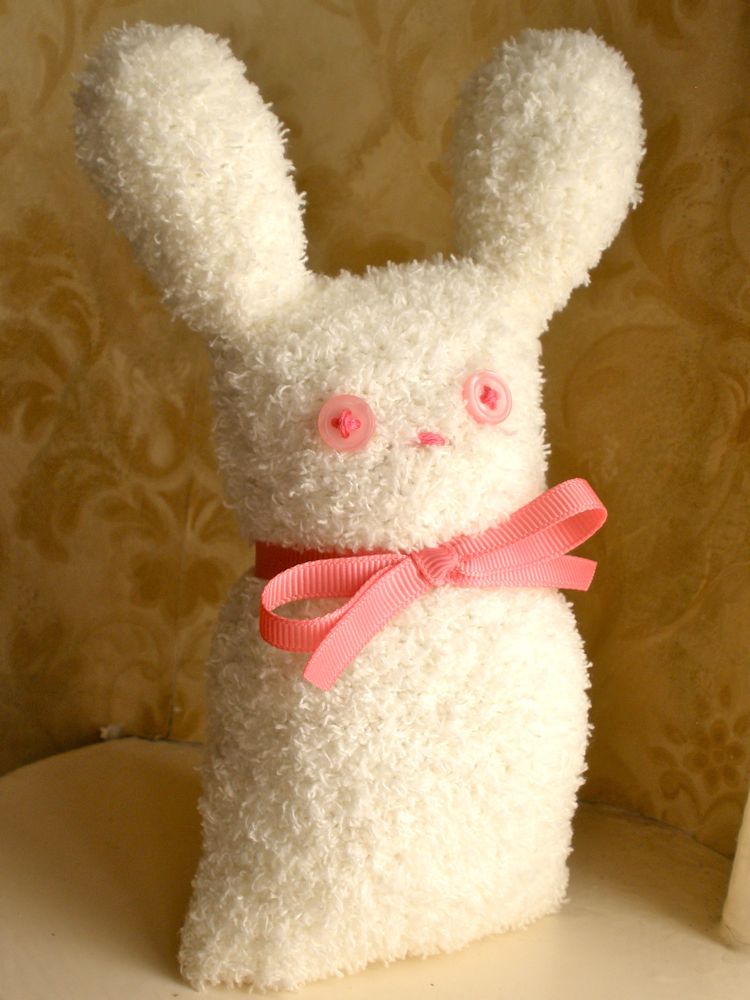 Sarahndipities fortunate handmade finds Things to Make Glove Bunny Tutorial