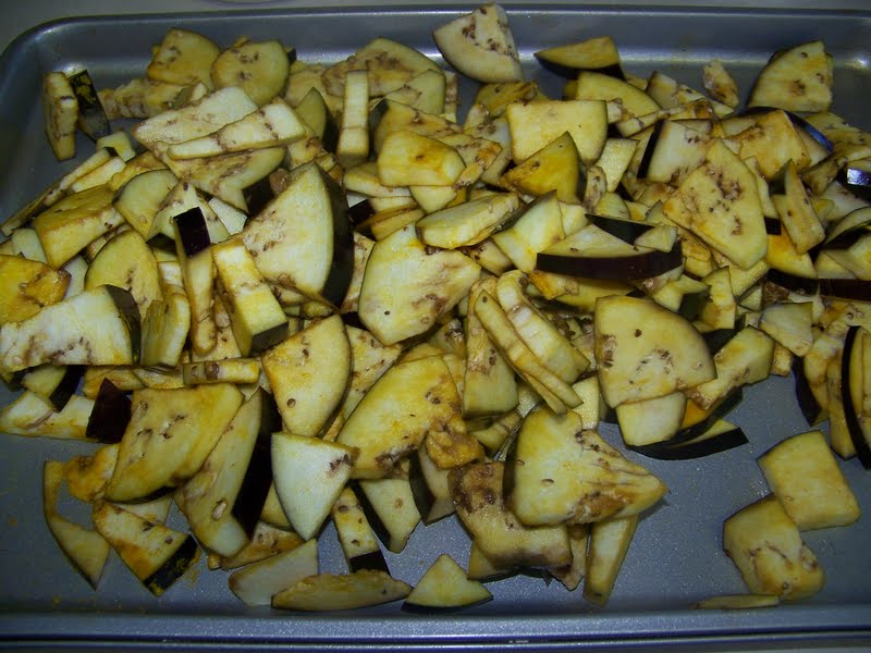 Kitchen Simmer: Traditional Sri Lankan Eggplant Curry