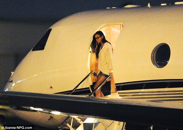 18+ Private Jet Landing At Night PNG