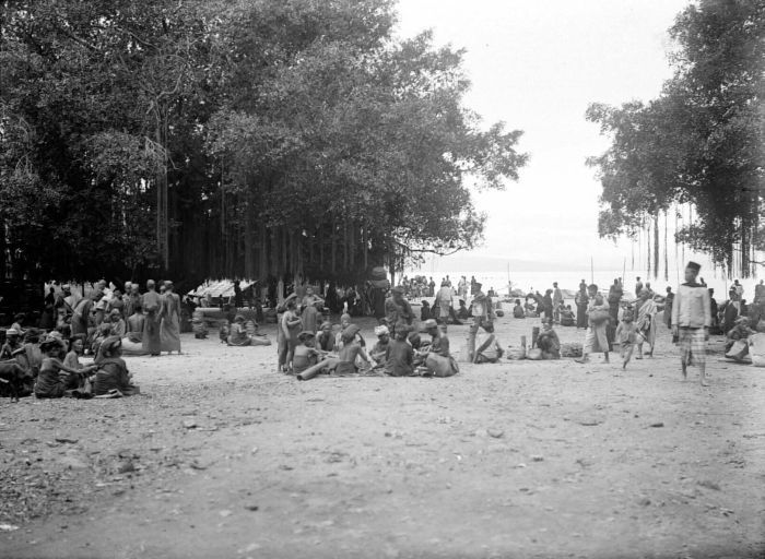 Rapat Parbaringin Para Tetua Adat Najolo Lake Toba