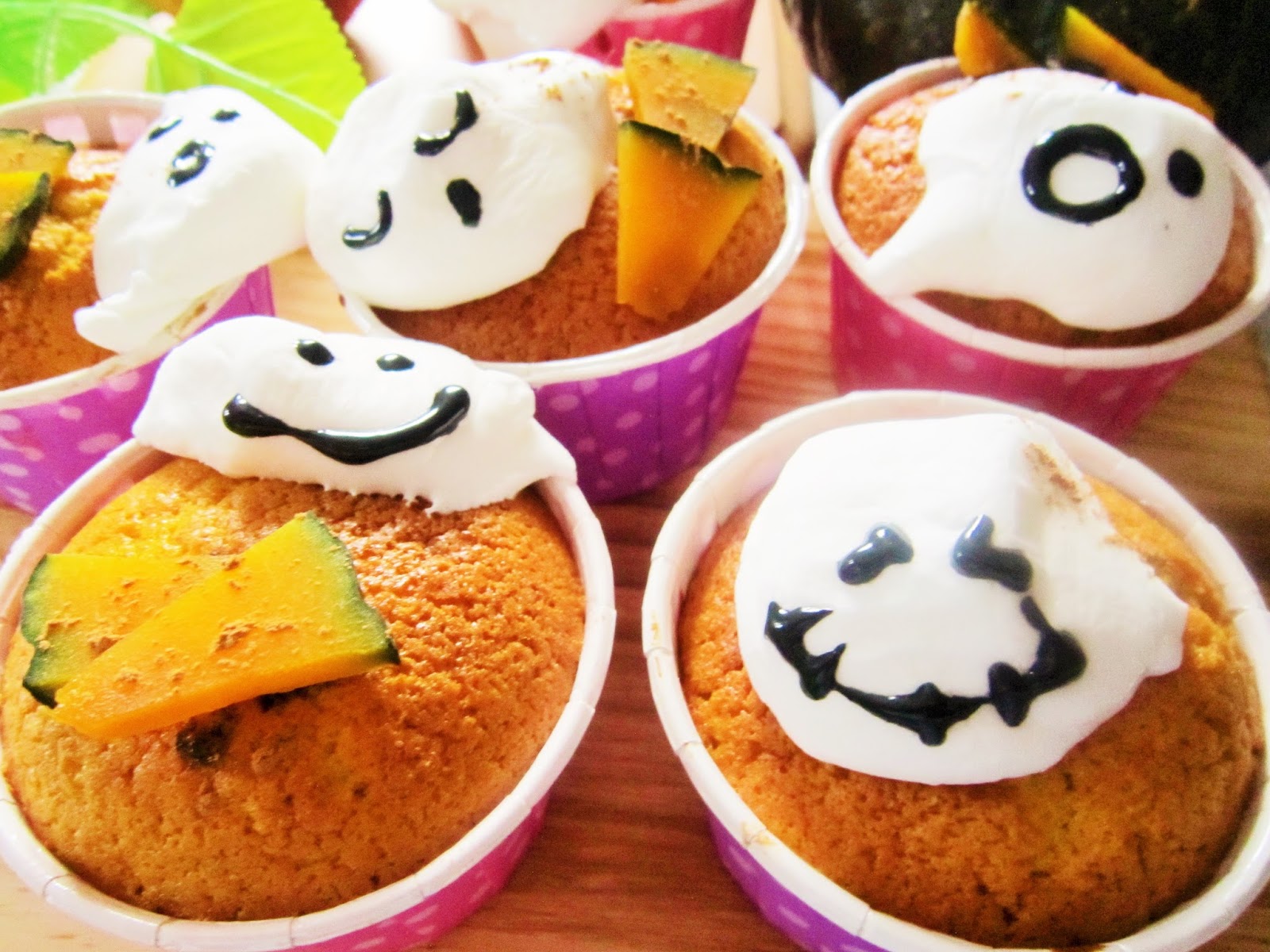 Hmで簡単お菓子 ふんわりふかふか南瓜カップケーキ ハロウィンバージョン Satorisuのおいしいごはんとお菓子