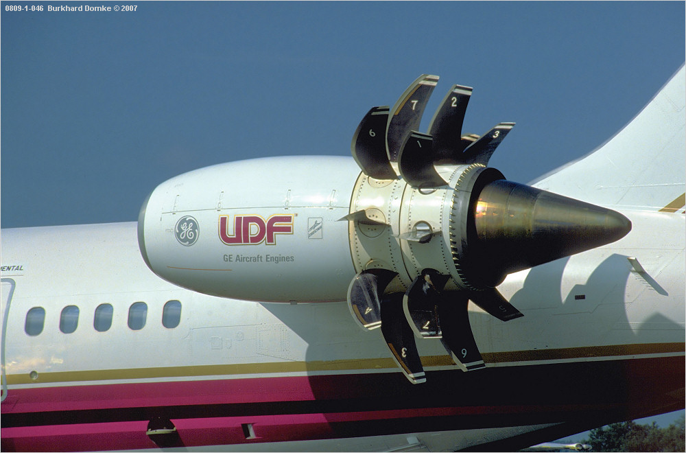 MD-81_N980DC_GE36_UDF_0809.jpg