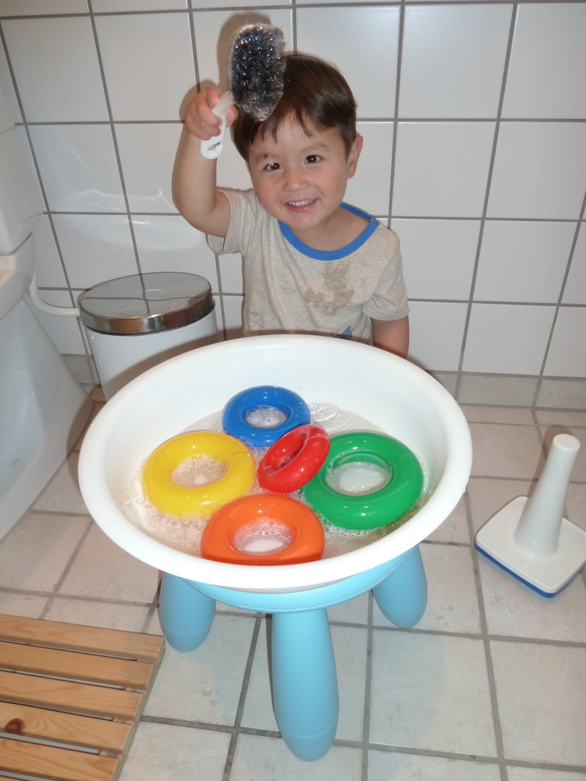 washing toys