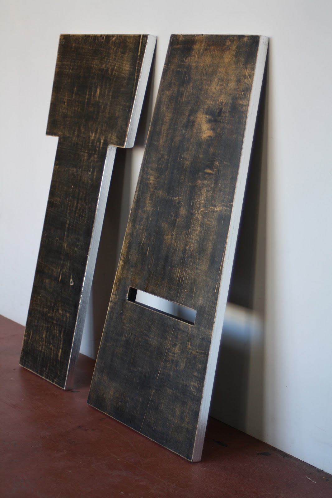 Anzfer Farms Silver Leaf Lock Key Chair In Reclaimed Ply