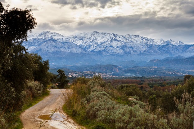 11. Eighty percent of the country is picturesque mountains. - 49 Reasons To Love Hellas (Greece) 11. Eighty percent of the country is picturesque mountains. - 49 Reasons To Love Hellas (Greece)