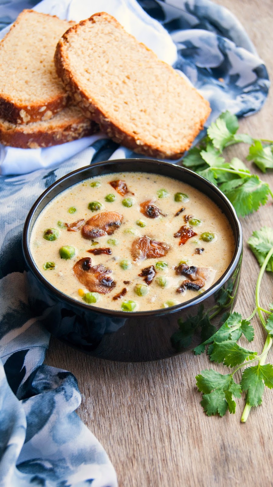 Always Hungry Mushroom and Green Peas Gravy