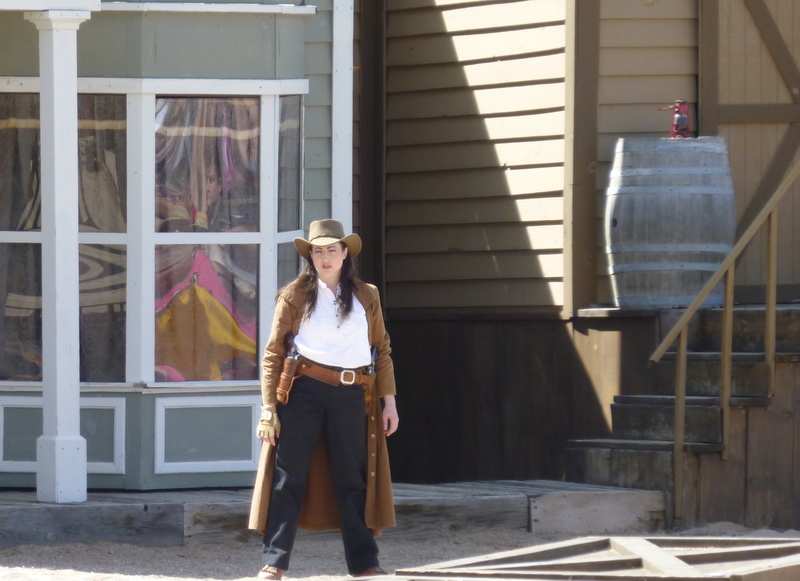 Minnie Minerva: Hollywood In The Desert