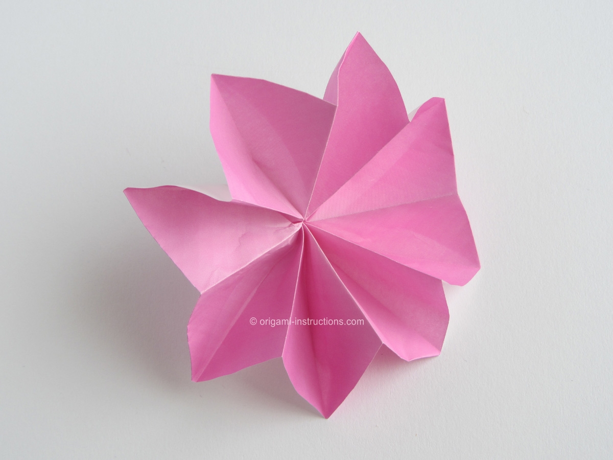 Origami-Instructions.com: Origami 8-Petal Flower