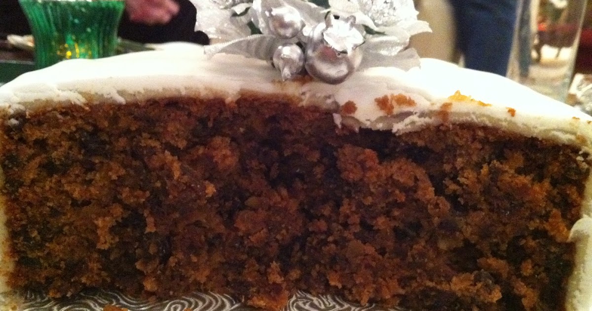 The 21st Century Housewife: Traditional British Christmas Cake