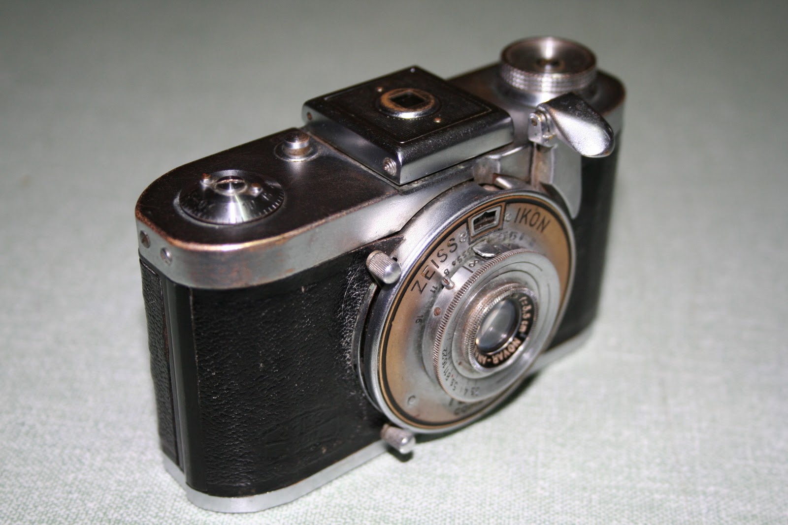 John Margetts' old camera blog. Zeiss Ikon Tenax I