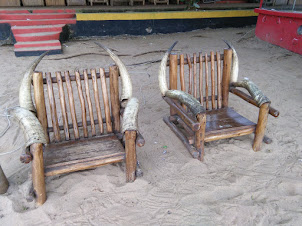 Ankole horn leisure armchairs on Aero Beach