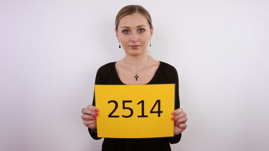 Чешская проститутка Адела пытается показать себя на кастинге с хорошей стороны 