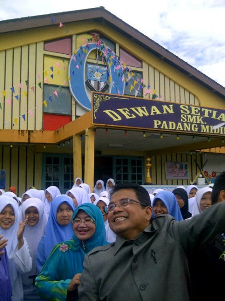 Smk Padang Midin