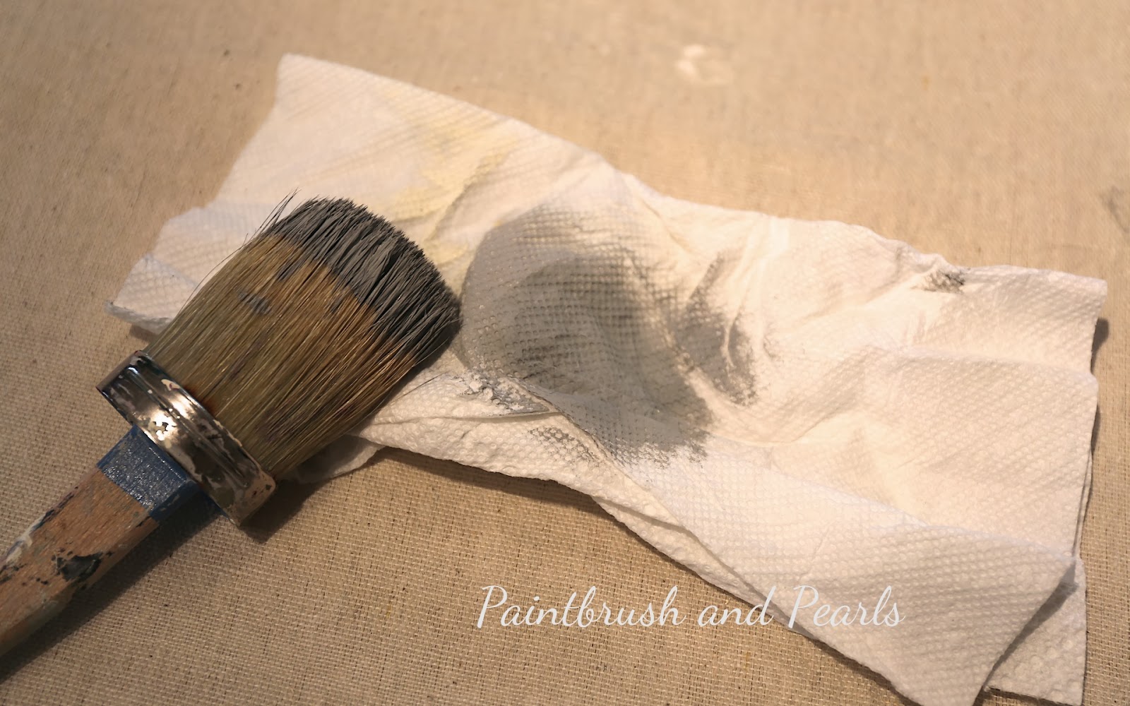 Brocante Home Collection's Paintbrush and Pearls Dry Brush Technique