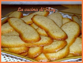 Biscotti lingue di gatto