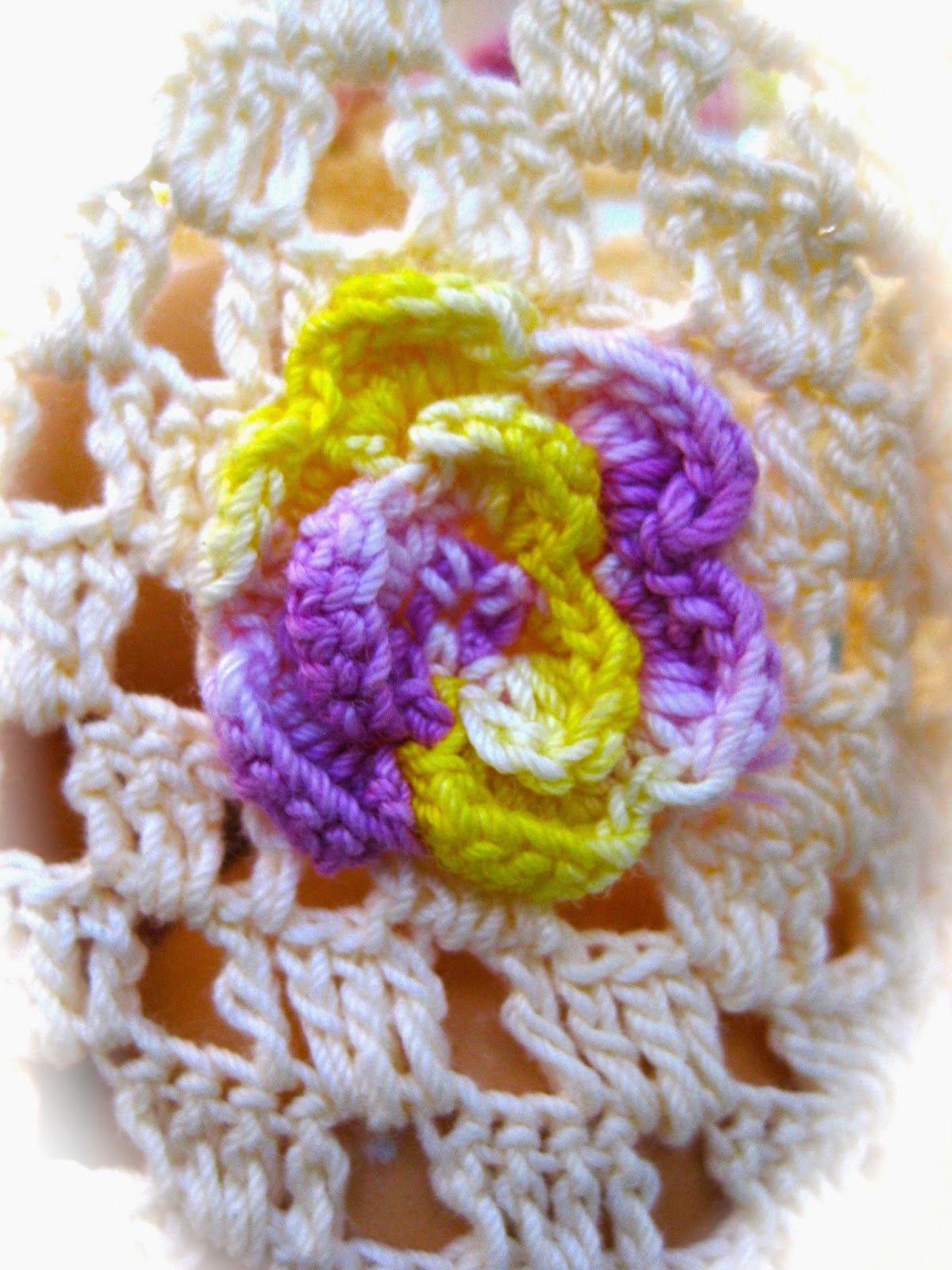 The Beehive Cottage: Crocheted Egg Basket For Gathering